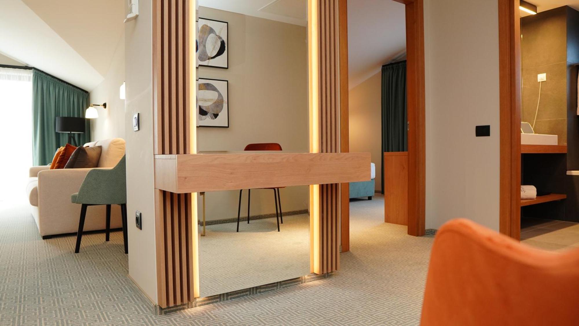 Hotel Sorin Mihai Cristian  Zewnętrze zdjęcie