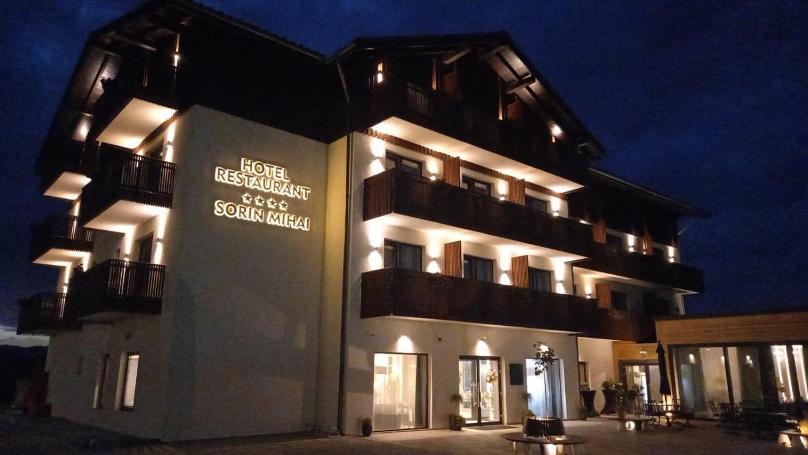 Hotel Sorin Mihai Cristian  Zewnętrze zdjęcie